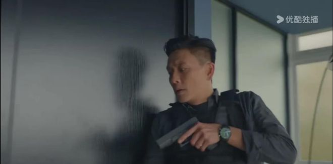 才播4集冲上热榜第一看完后我想说：终于有部像样的港剧了(图13)