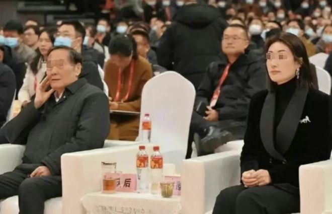 私生子开抢150亿遗产娃哈哈变“娃多多”！这瓜比电视剧还精彩(图6)