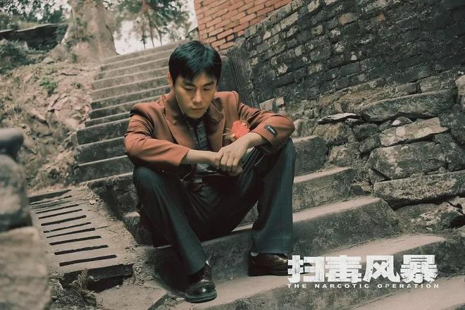 电视剧全网热度榜《扫毒风暴》跌至第二第一热度高达7702(图2)