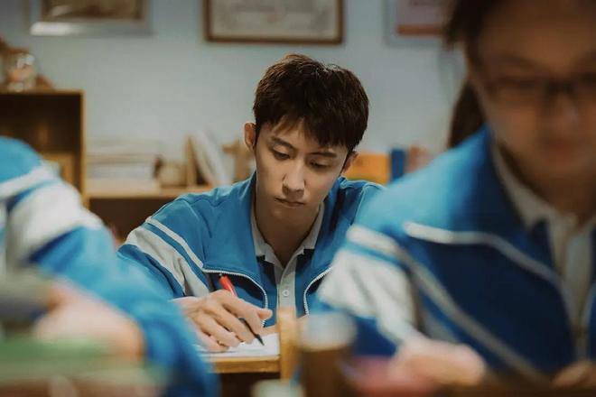 电视剧播放指数排行榜《岁月有情时》跌至第三你在追哪一部？(图3)