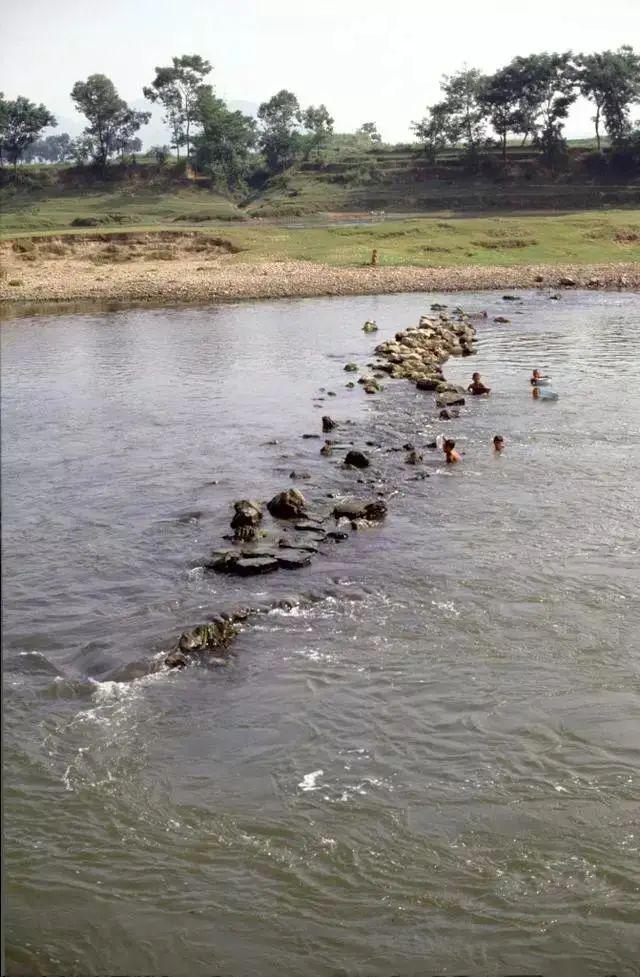 不要被电视剧骗了！80年代的“老桂林”其实是这个样子(图2)