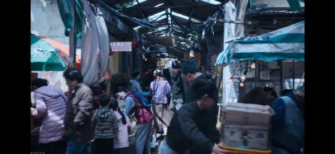 全智贤爆火韩剧《暴风圈》辱华剧情离谱到无语遭中国网友抵制(图4)