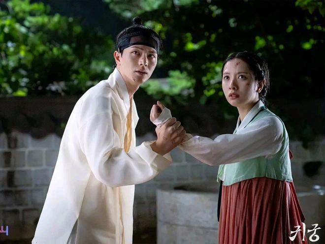 2025韩剧收视榜爆了！《宝物岛》稳坐第3TOP1收视狂破51%封神！(图9)