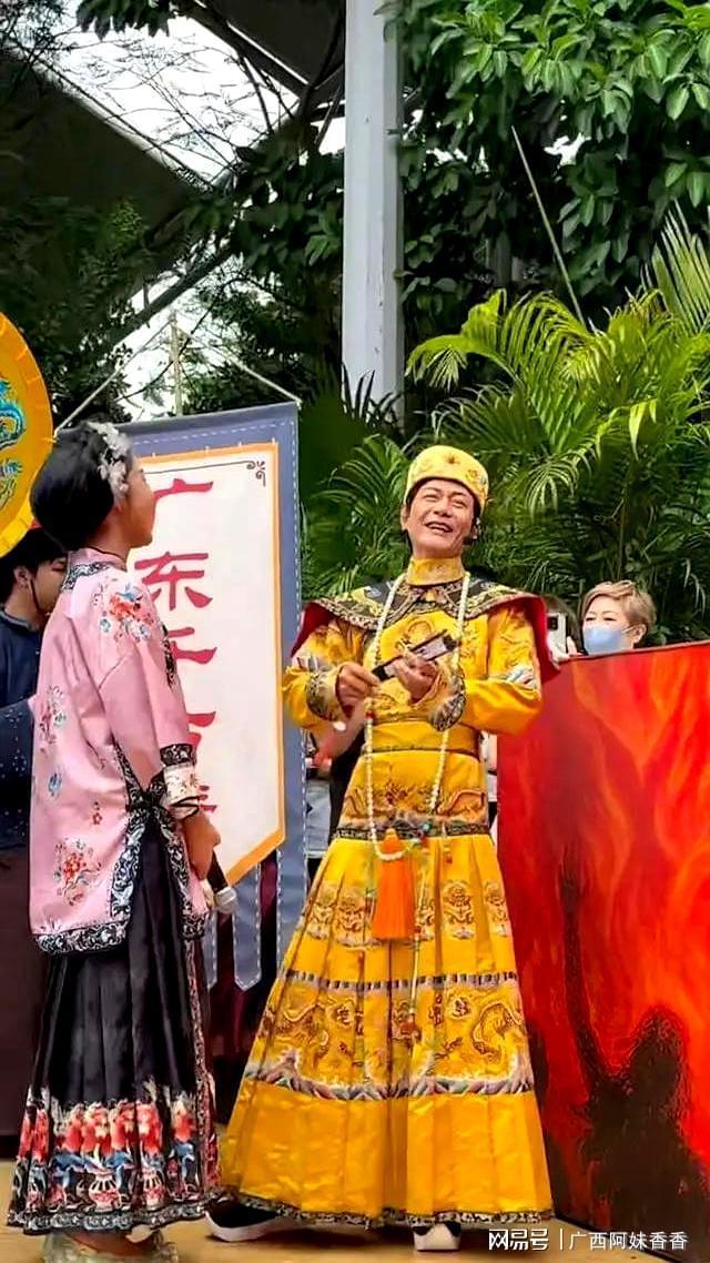 江华重现《九五至尊》经典造型零违和感一原因拒演电影寻秦记(图4)