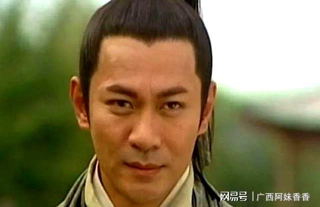 江华重现《九五至尊》经典造型零违和感一原因拒演电影寻秦记(图8)