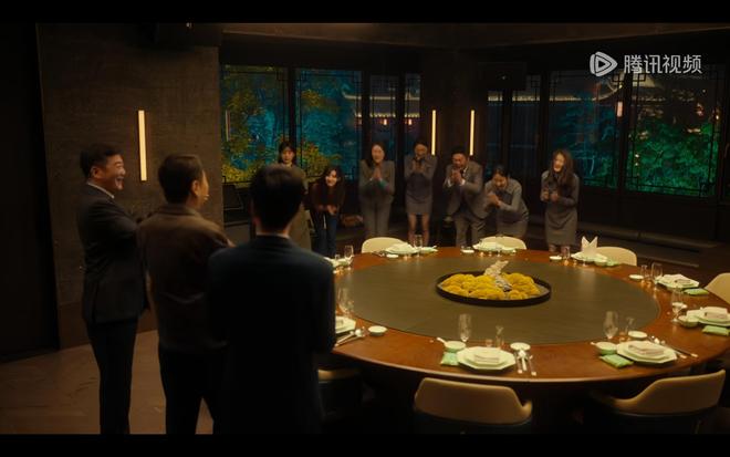 才播4集卫视收视率第一！东方卫视这部涉案剧又是2025黑马(图5)