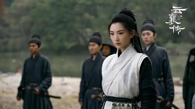 才播4集卫视收视率第一！东方卫视这部涉案剧又是2025黑马(图15)