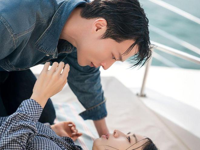 韩剧《一吻爆炸》：张基龙和安恩真的超高速浪漫化学反应