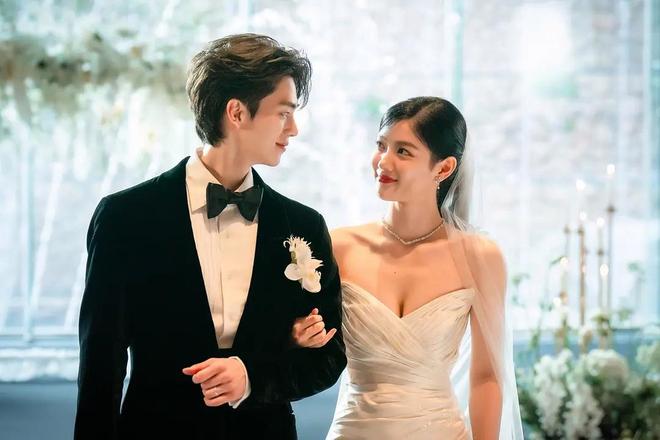 韩剧迷狂喜！2025必看韩剧热搜榜TOP6哪部戳中你心巴？(图10)