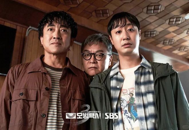 这部R级爽剧终于回归太过瘾了(图2)