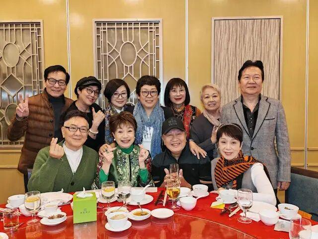 TVB第一期艺训班演员聚会70岁资深女星罕现身获赞冻龄有术(图3)