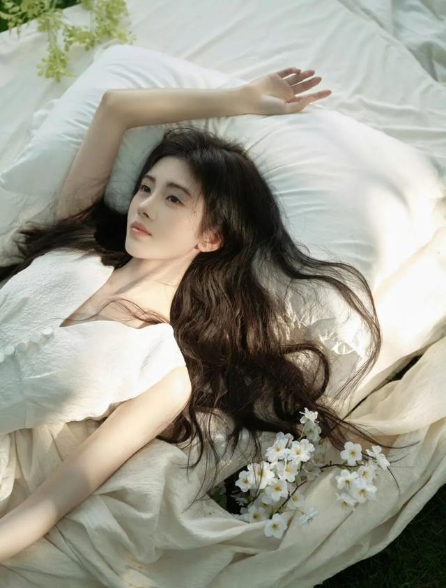 女顶剧扑到无人在意？造城者要改名？鞠婧祎跨年安排、付辛博是周一围20？熟瓜汇总(图2)