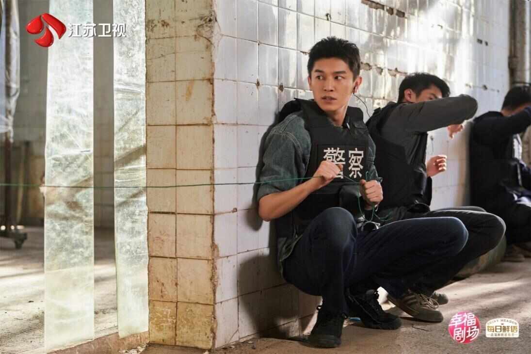 《黑白局》热播！杨旭文解读角色：铁路警察是流动社会的盾牌(图4)