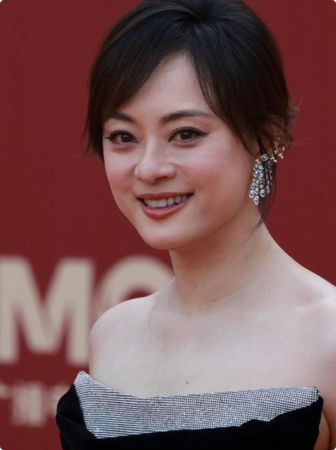 电视剧年度盛典：于和伟郭京飞夺视帝孙俪圆梦杨幂出乎意料(图9)