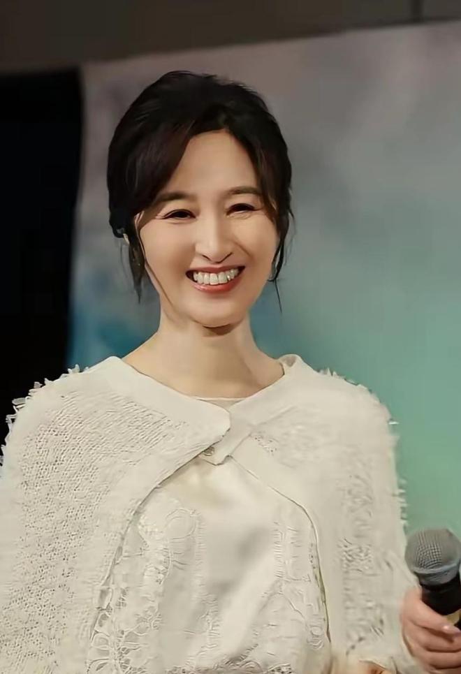 前TVB花旦隐退多年终复出整整12年没接戏61岁美的逆生长